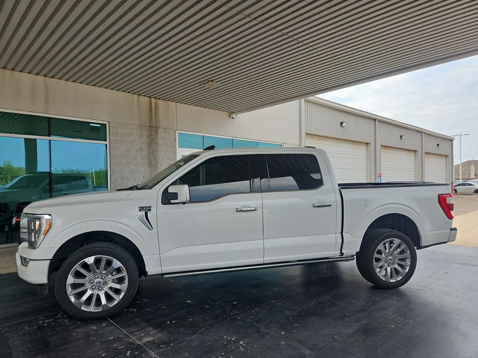 Used 2021 Ford F150 Limited AWD/4WD image 2