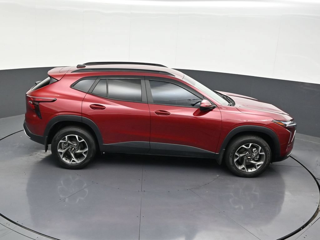 Used 2024 Chevrolet Trax LT FWD image 26