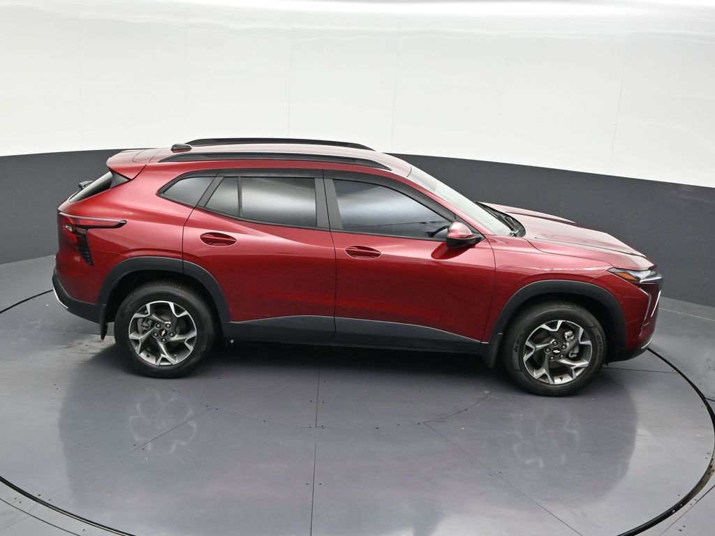 Used 2024 Chevrolet Trax LT FWD image 26