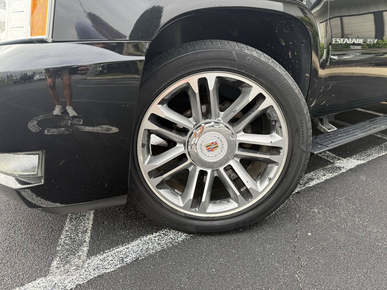 Used 2013 Cadillac Escalade ESV Premium AWD/4WD image 33