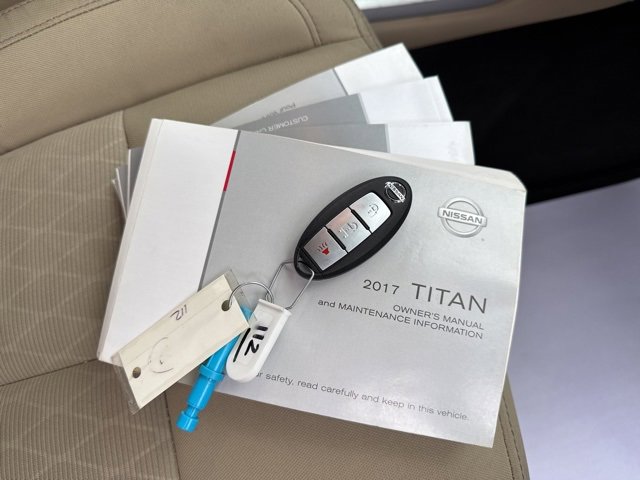 Used 2017 Nissan Titan SV image 53