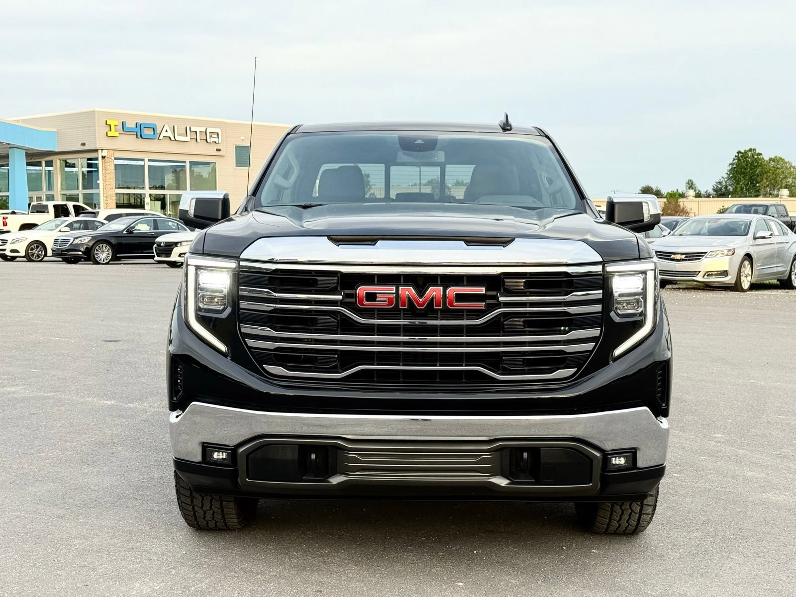 Used 2022 GMC Sierra 1500 SLT w/ SLT Convenience Package AWD/4WD image 6