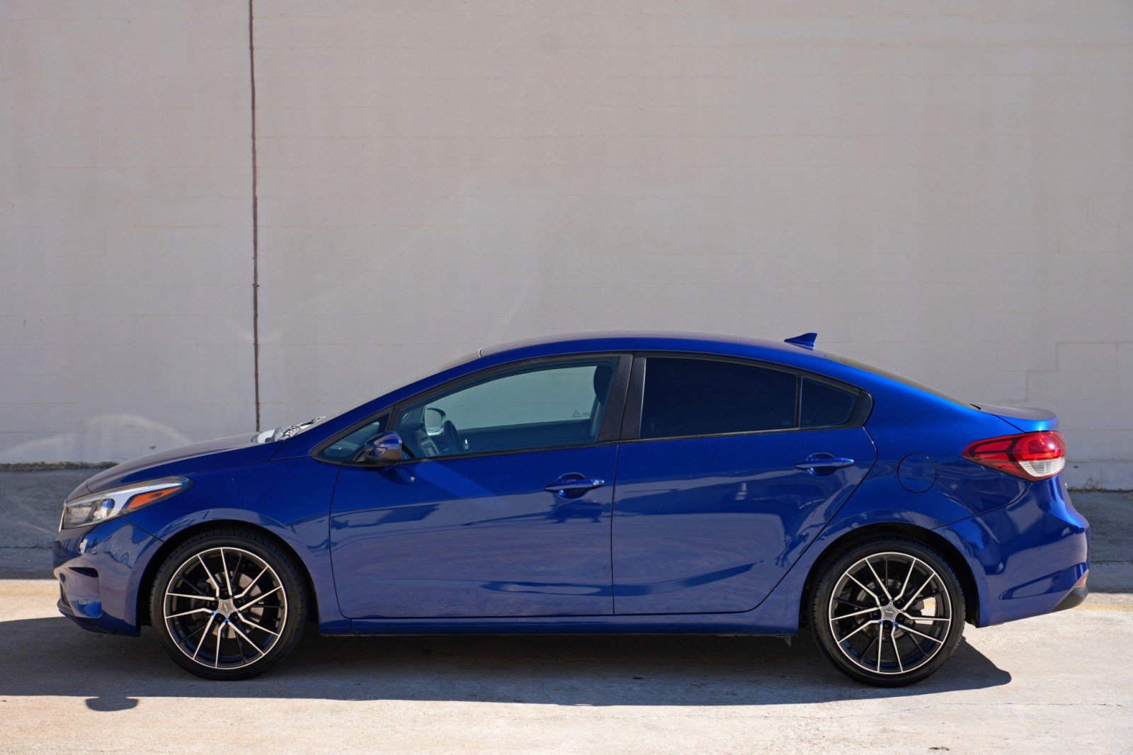 Used 2017 Kia Forte LX FWD image 39