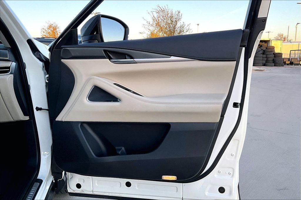 Certified 2025 INFINITI QX60 Luxe image 24