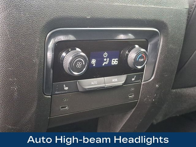 Used 2025 Chevrolet Suburban Premier AWD/4WD image 23
