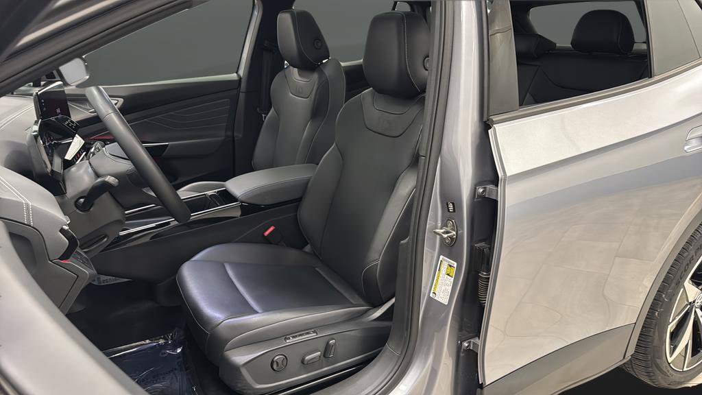 Used 2023 Volkswagen ID.4 Pro S AWD/4WD image 9