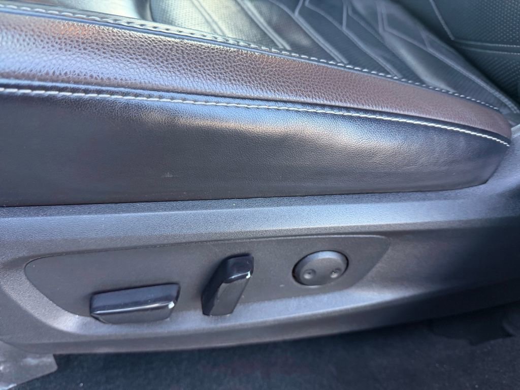 Used 2022 Nissan Pathfinder Platinum w/ Cargo Package image 26