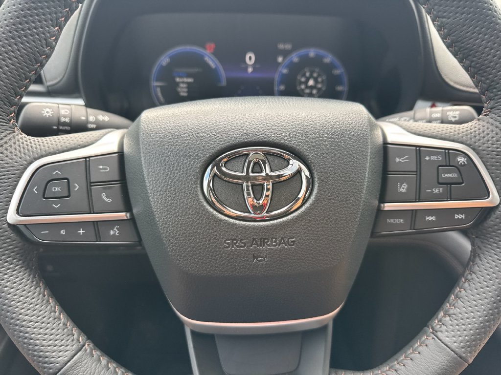 Certified 2026 Toyota Sienna Limited AWD/4WD image 25