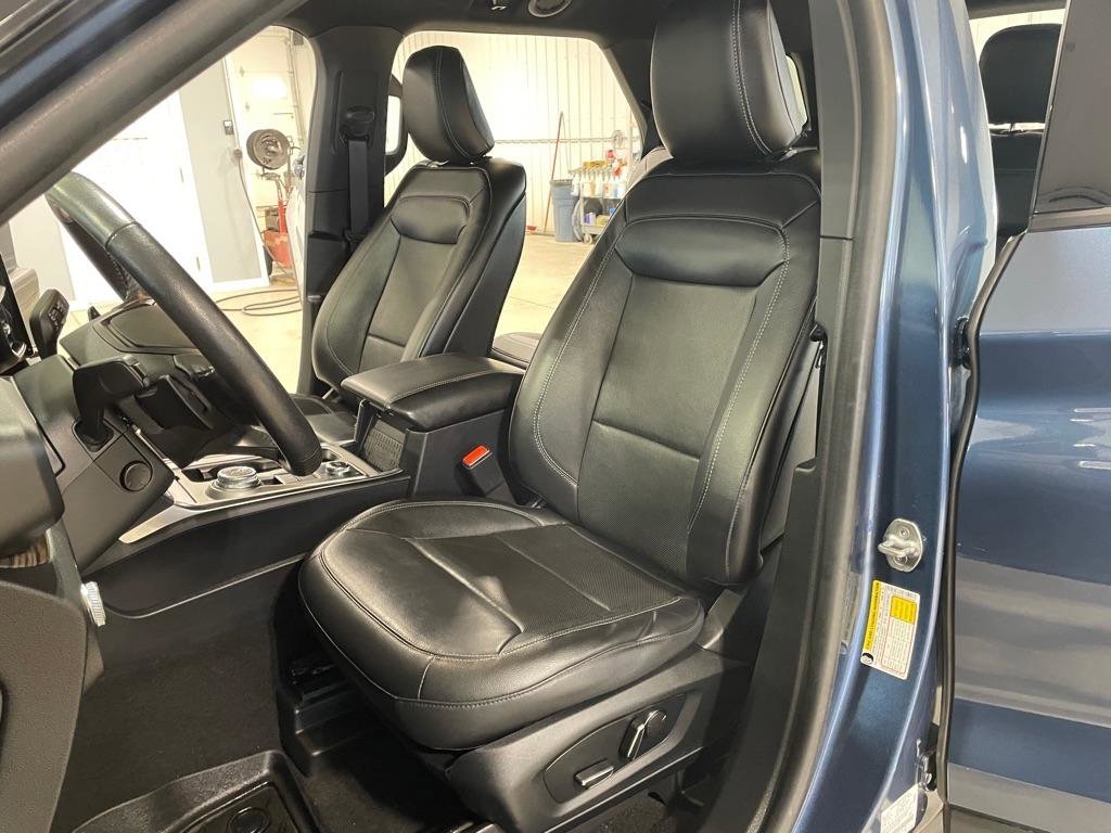 Used 2020 Ford Explorer Limited AWD/4WD image 10
