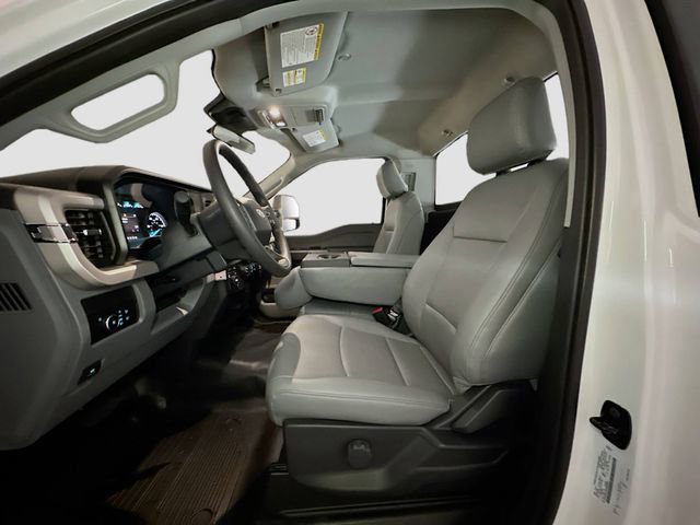 New 2026 Ford F550 4x4 Regular Cab Super Duty image 14