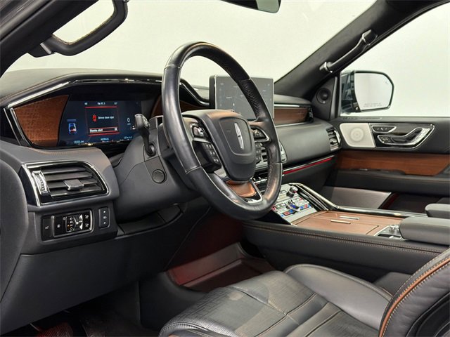 Used 2023 Lincoln Navigator Black Label image 17