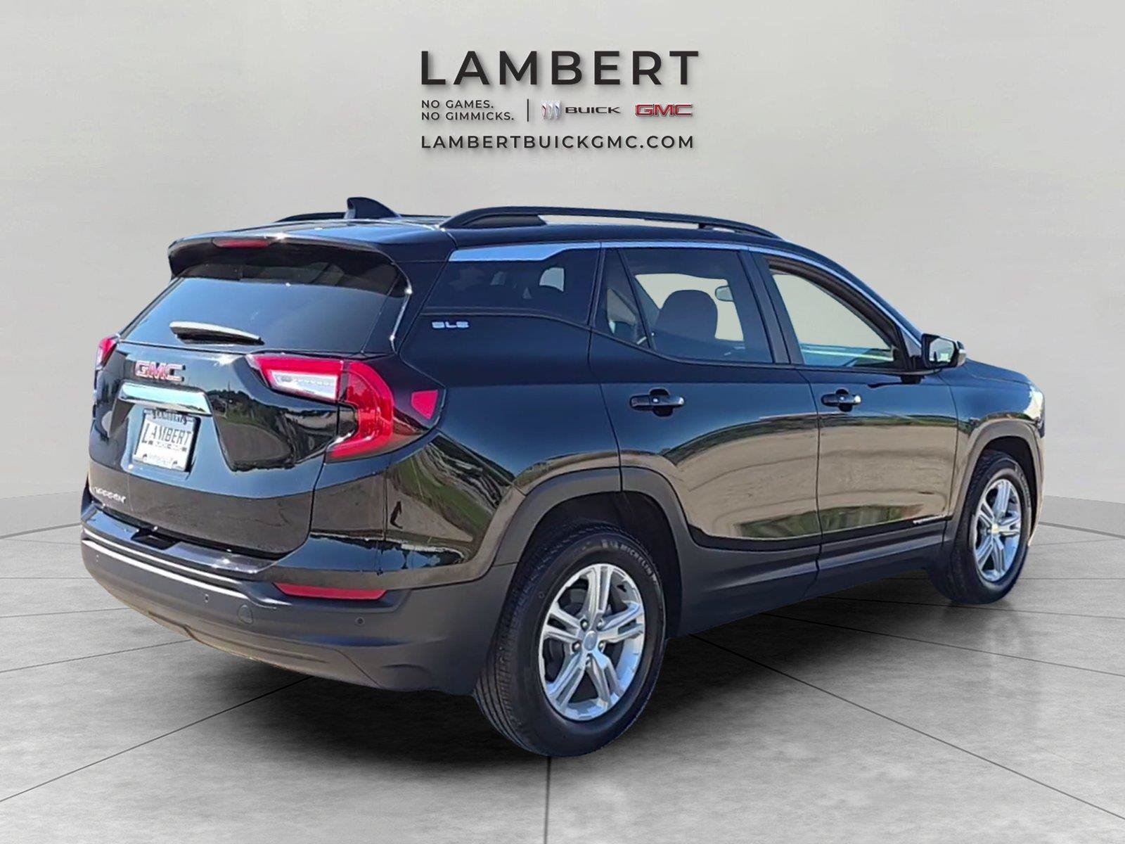 Used 2024 GMC Terrain SLE w/ Driver Convenience Package FWD image 5
