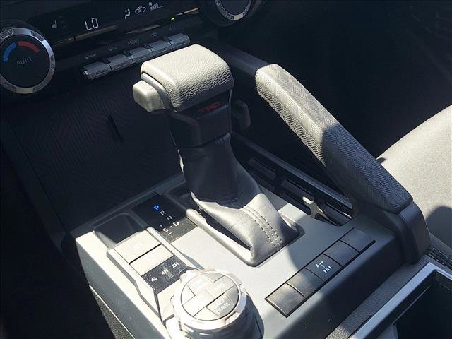 Used 2025 Toyota Tacoma TRD Off-Road AWD/4WD image 14