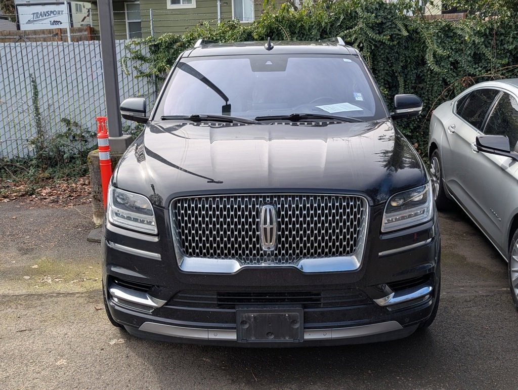 Used 2019 Lincoln Navigator L Reserve image 4