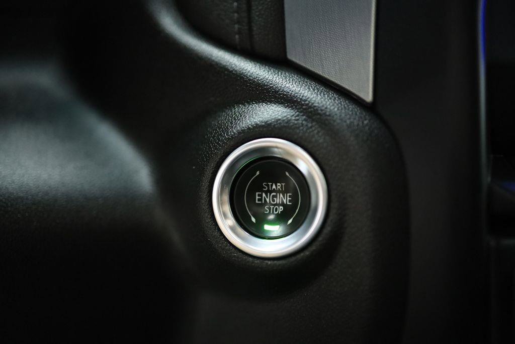 Used 2023 GMC Sierra 3500 SLT w/ SLT Convenience Package image 37