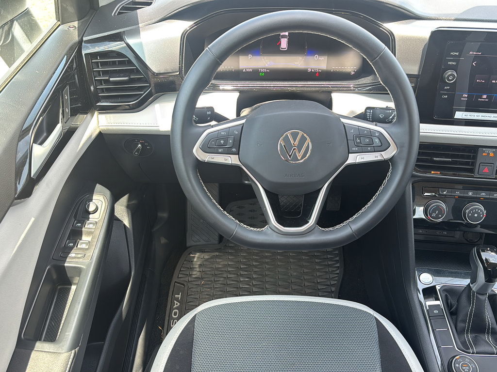 Used 2025 Volkswagen Taos S AWD/4WD image 17
