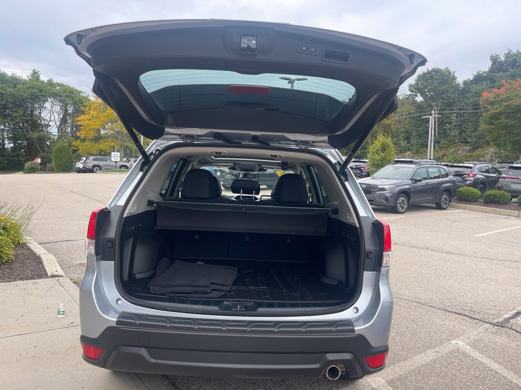 Used 2023 Subaru Forester Premium AWD/4WD image 29