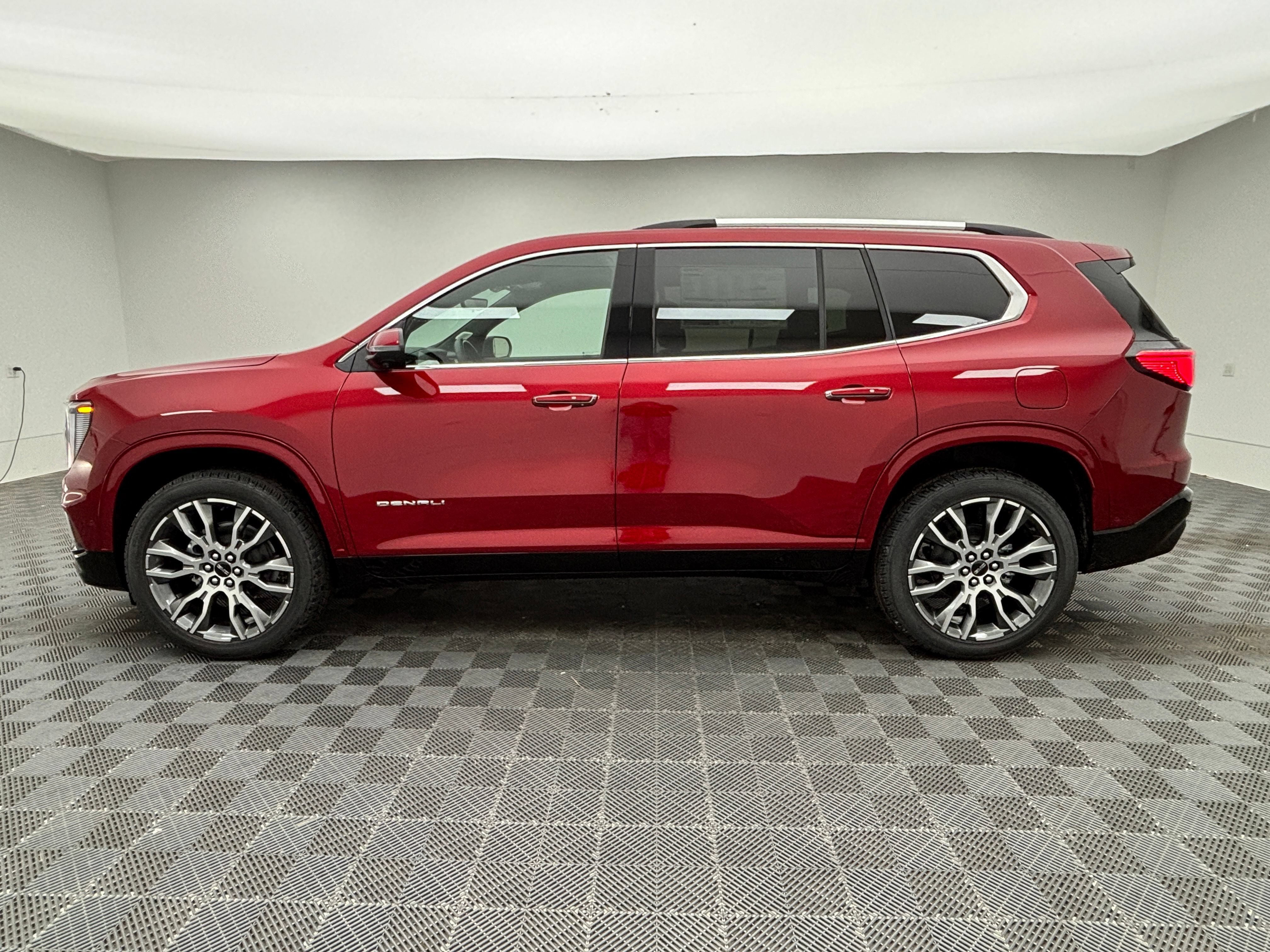 New 2027 GMC Acadia Denali Ultimate w/ LPO, Floor Liner Package AWD/4WD image 17