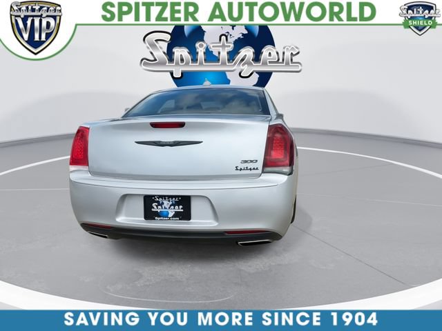 Used 2023 Chrysler 300 Touring w/ Sport Appearance Package RWD image 8
