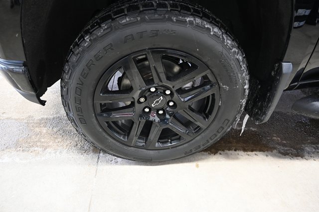 Used 2020 Chevrolet Silverado 1500 LT Trail Boss w/ Midnight Edition image 30