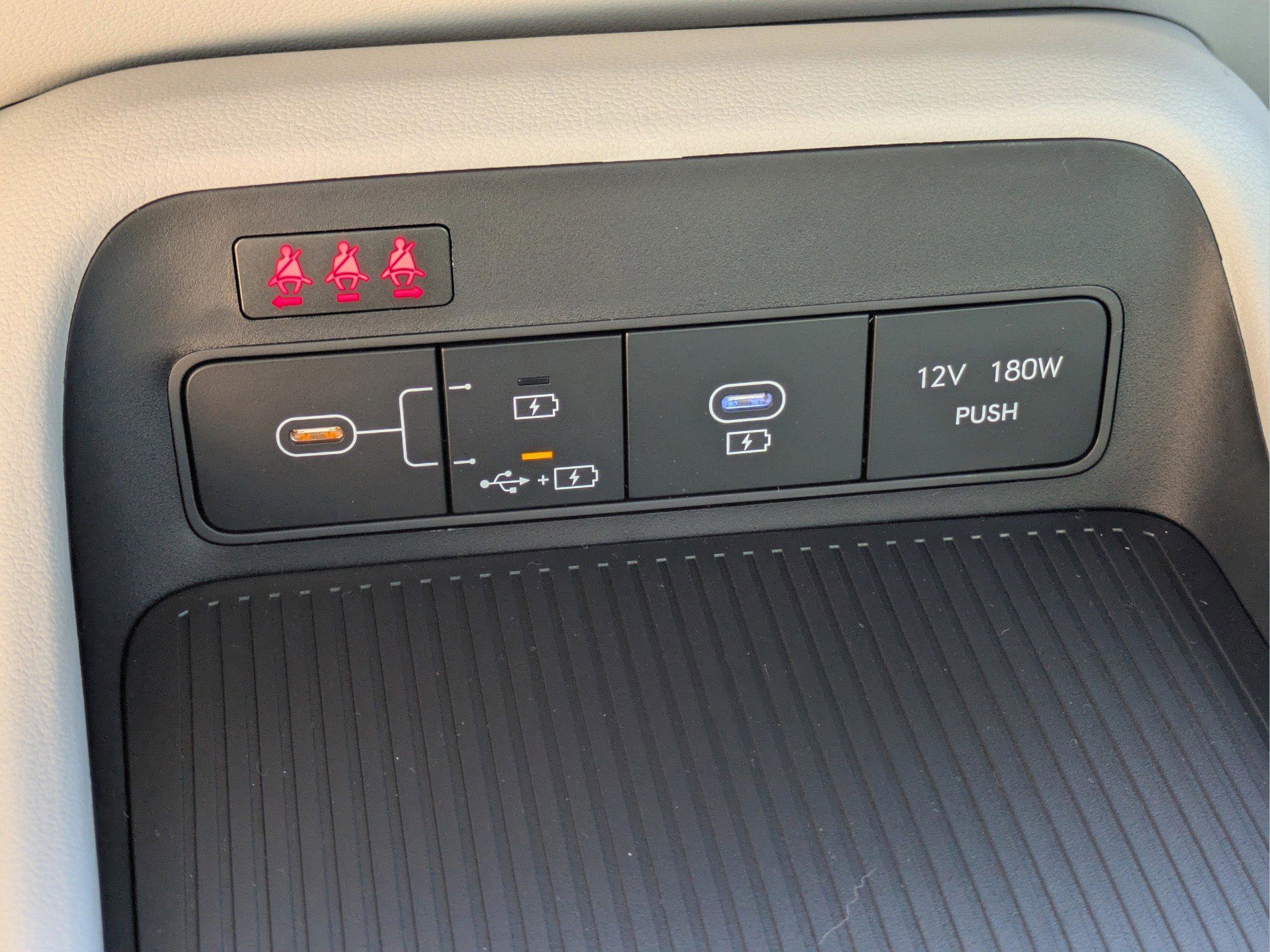 New 2026 Hyundai Kona SE image 13