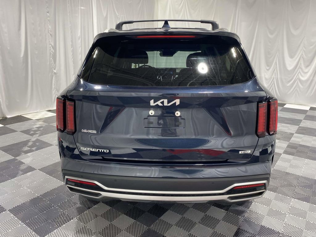 Used 2023 Kia Sorento EX FWD image 3