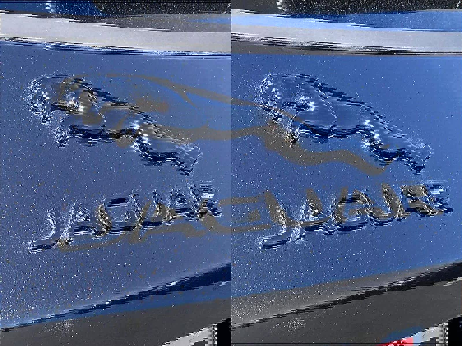 Used 2024 Jaguar E-PACE R-Dynamic SE image 9