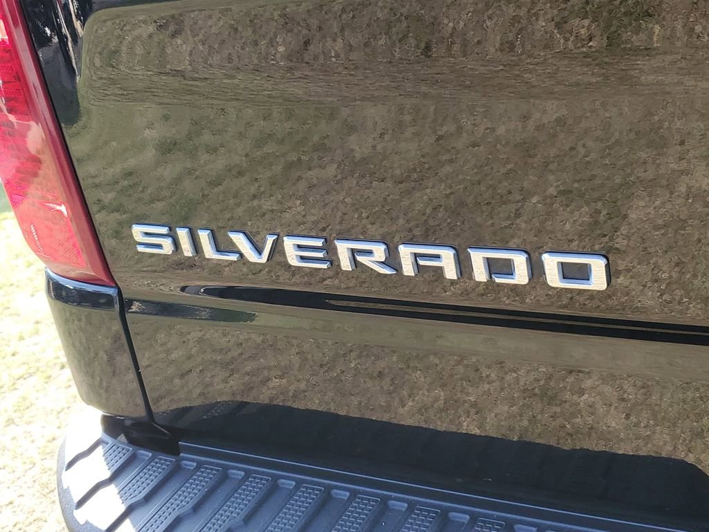 Used 2025 Chevrolet Silverado 1500 LT image 7