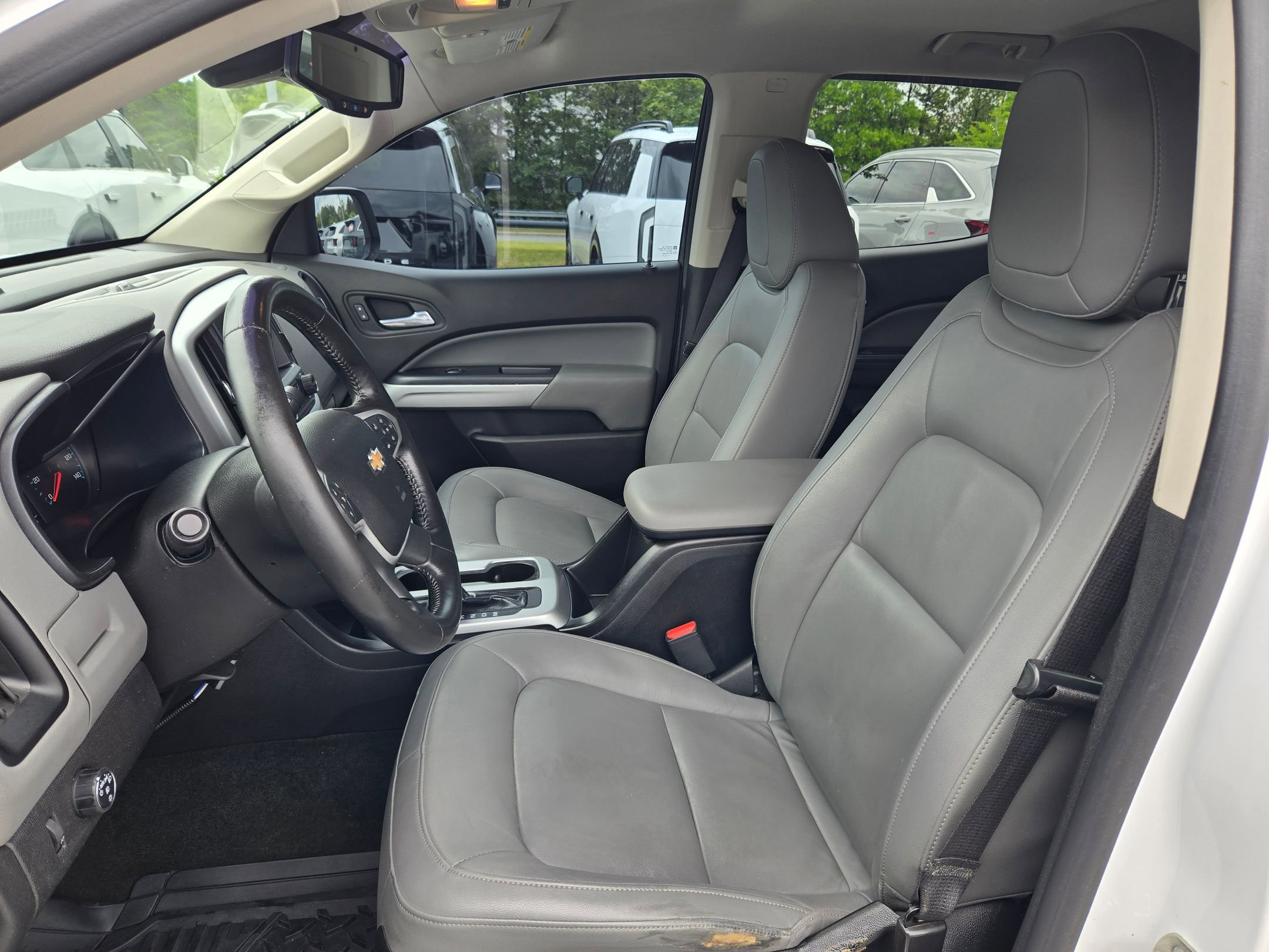 Used 2015 Chevrolet Colorado LT w/ Luxury Package RWD image 22