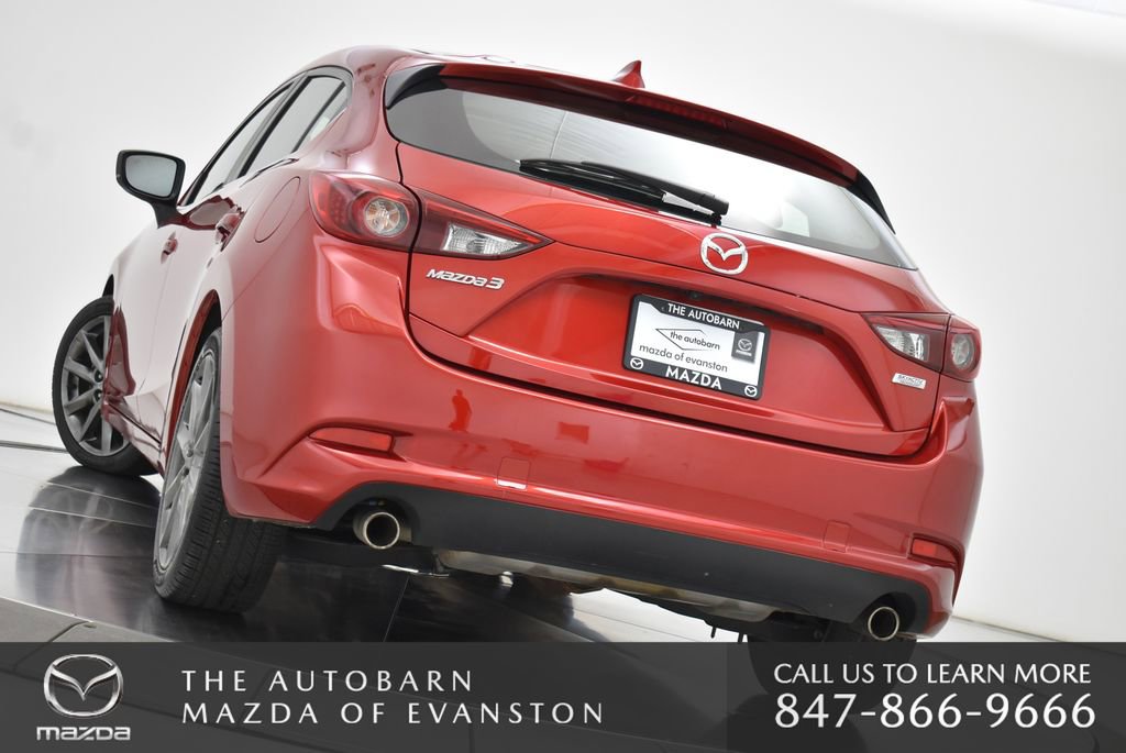 Used 2018 MAZDA MAZDA3 Grand Touring w/ Premium Equipment Package FWD image 10