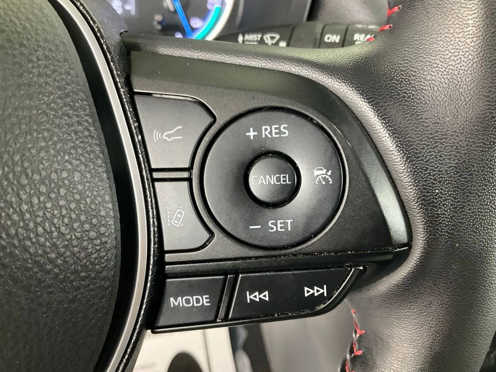 Used 2023 Toyota RAV4 SE image 18