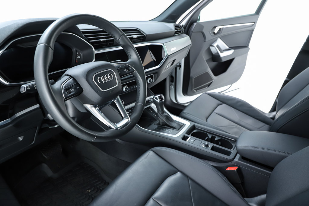 Used 2025 Audi Q3 2.0T Premium Plus w/ Premium Plus Package AWD/4WD image 23