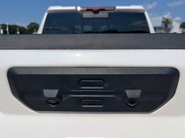 Used 2025 Chevrolet Silverado 1500 High Country w/ Technology Package image 7