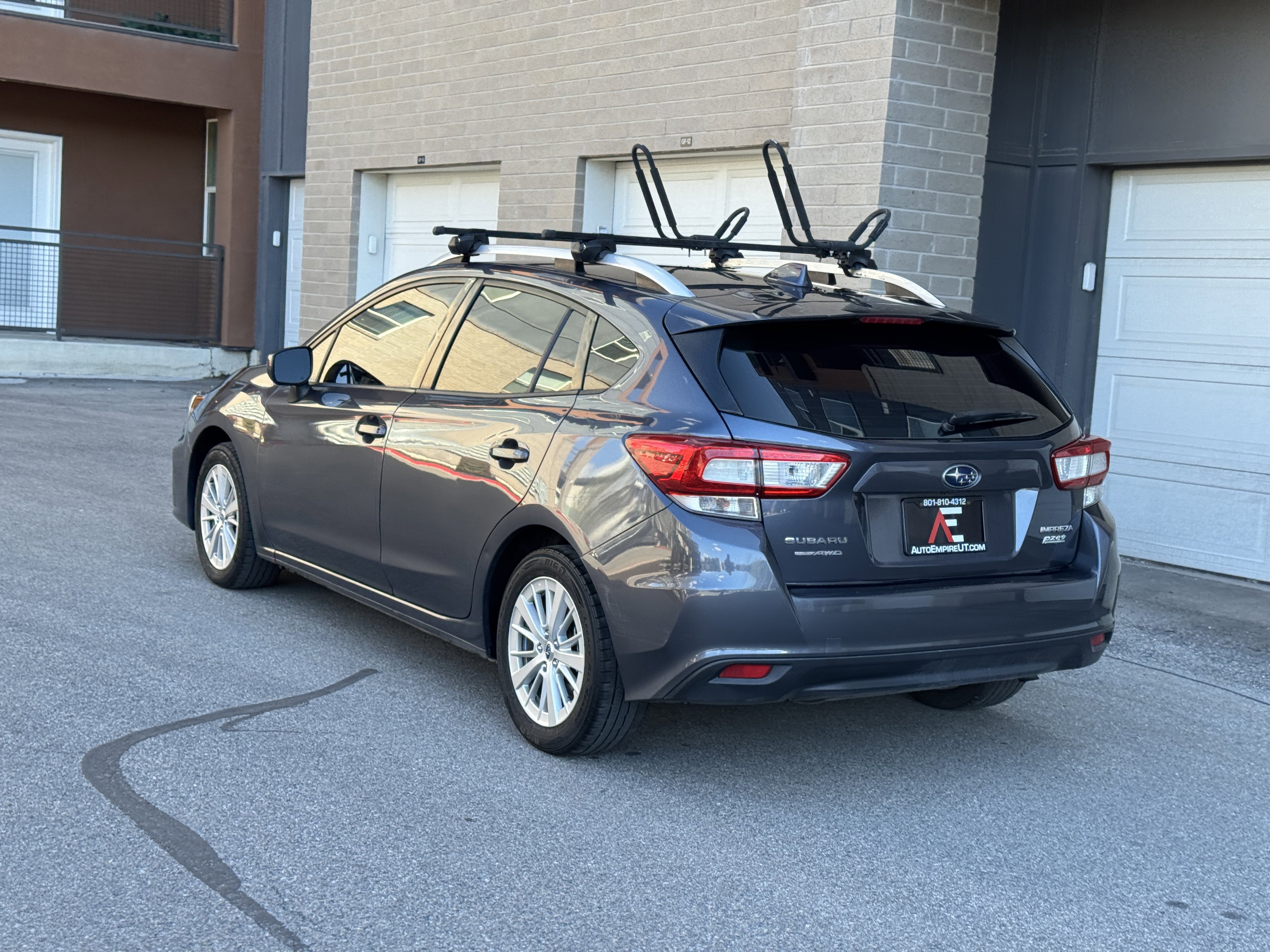 Used 2017 Subaru Impreza 2.0i Premium image 3