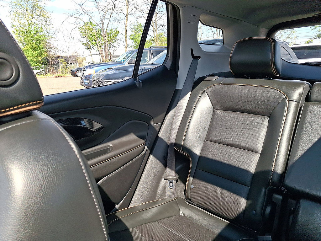 Used 2022 GMC Terrain AT4 w/ LPO, Floor Liner Package AWD/4WD image 12