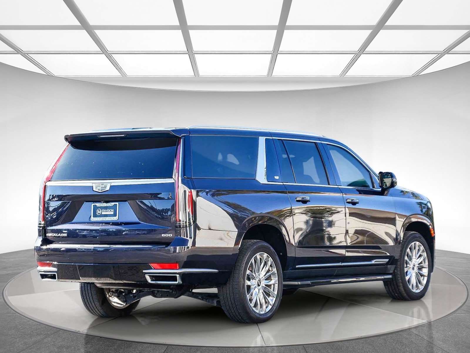 Used 2022 Cadillac Escalade ESV Luxury image 4