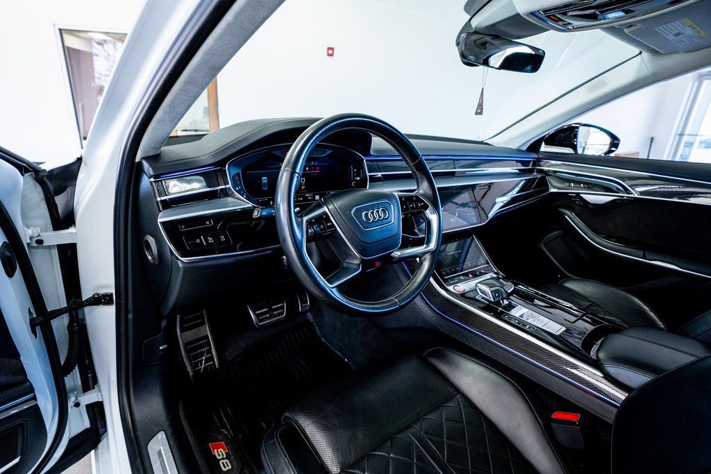 Used 2020 Audi S8 L w/ S8 Executive Package image 34