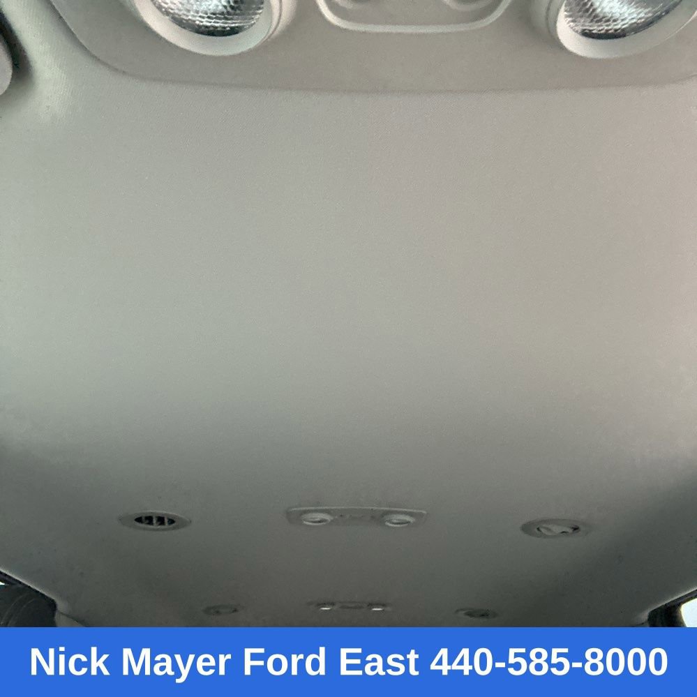 Used 2016 Chevrolet Traverse LT w/ Style and Technology Package image 22