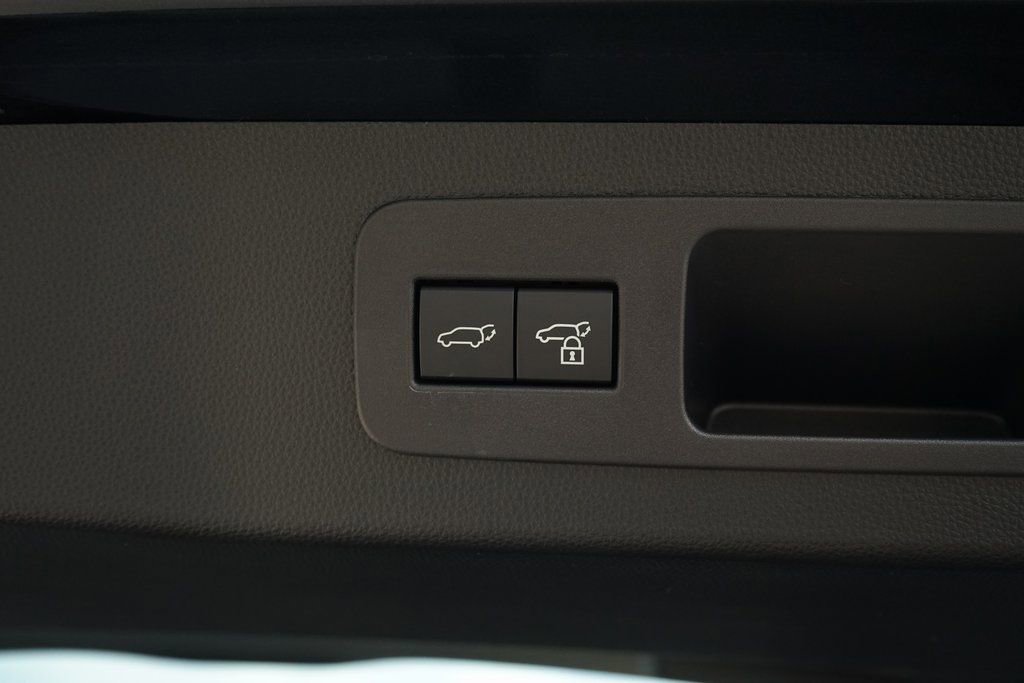 Used 2026 Lexus LX 700h F Sport w/ Accessory Package (Z1) image 29