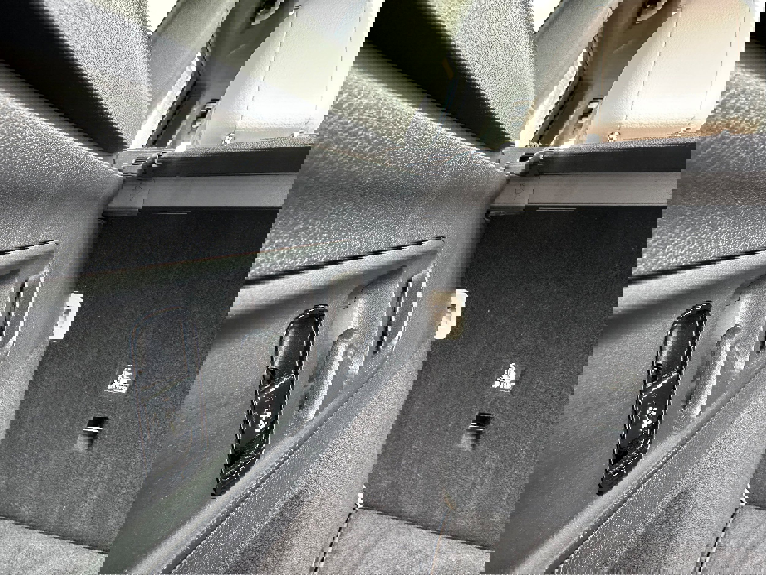 Used 2023 Mercedes-Benz GLC 300 4MATIC image 15