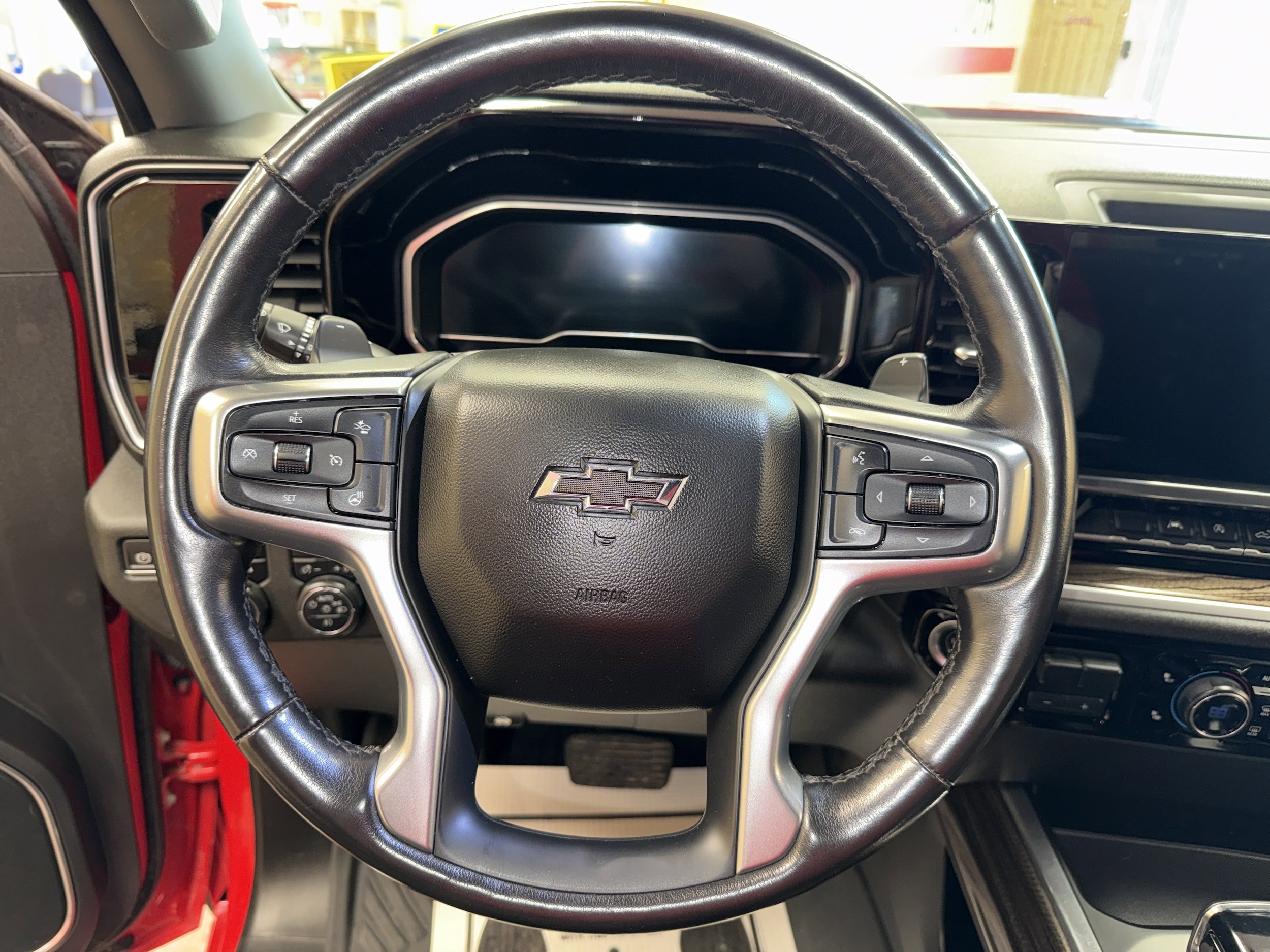 Used 2022 Chevrolet Silverado 1500 RST AWD/4WD image 31