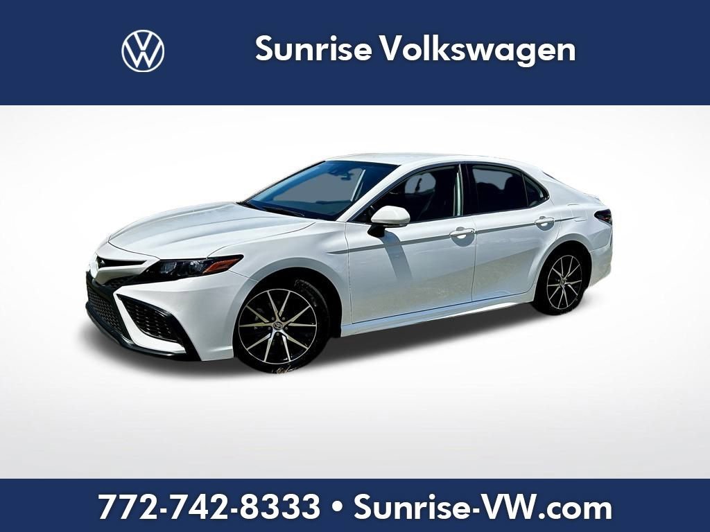 Used 2023 Toyota Camry SE