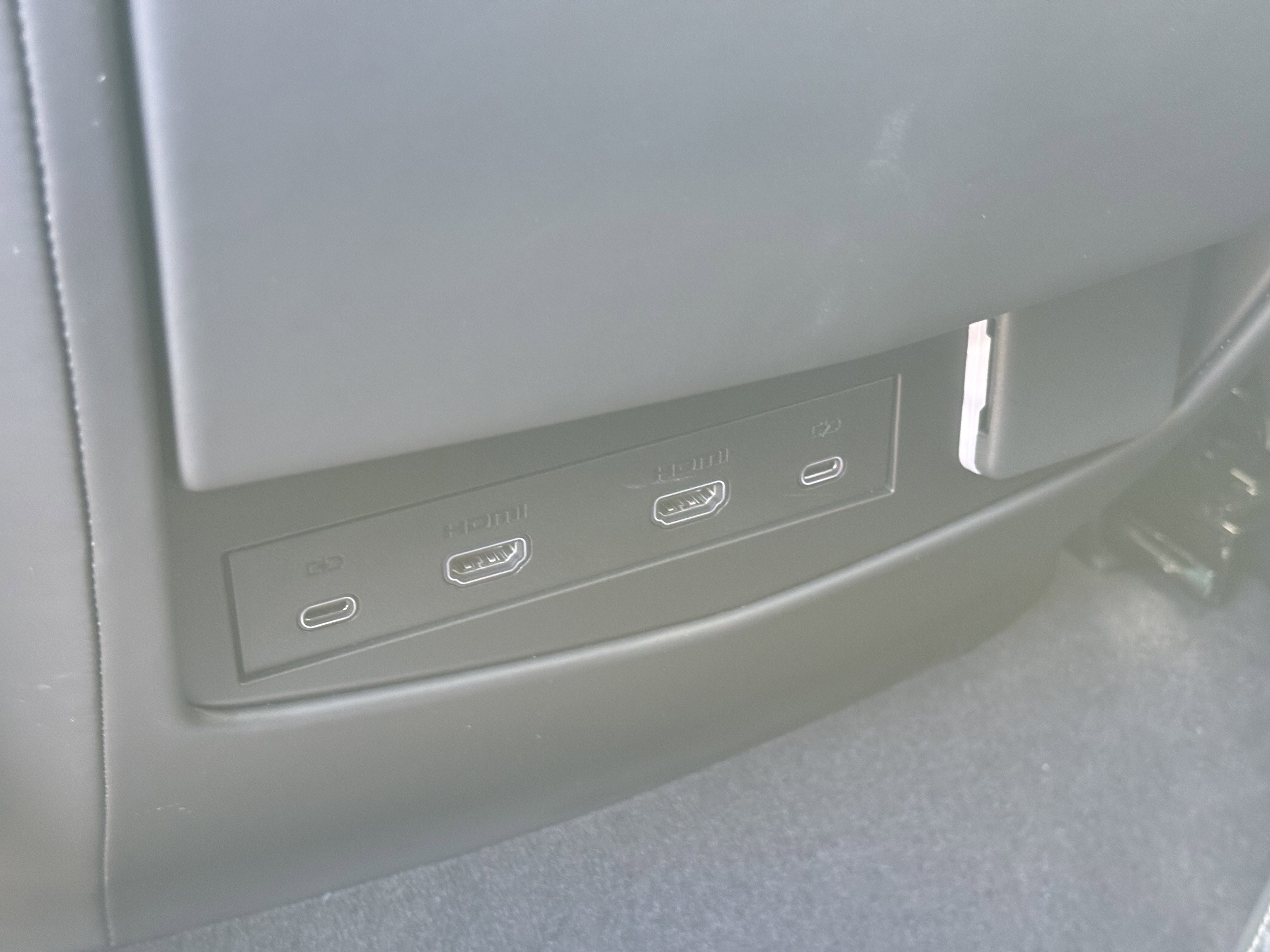 Certified 2025 Cadillac Escalade Premium Luxury Platinum image 17