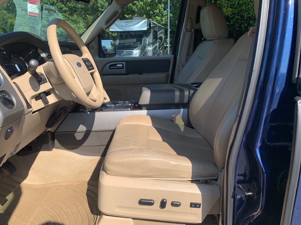 Used 2012 Ford Expedition XLT AWD/4WD image 16