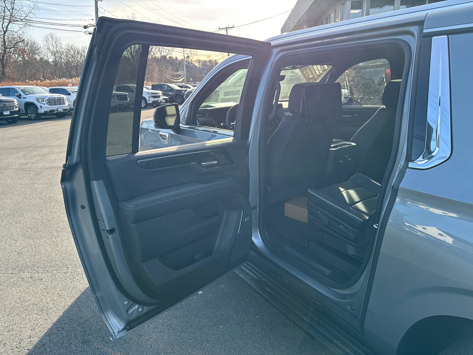 New 2026 GMC Yukon XL Elevation w/ Elevation Premium Package image 31