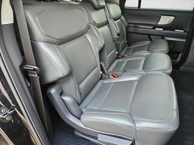 Used 2025 Ford Expedition Max Active AWD/4WD image 17