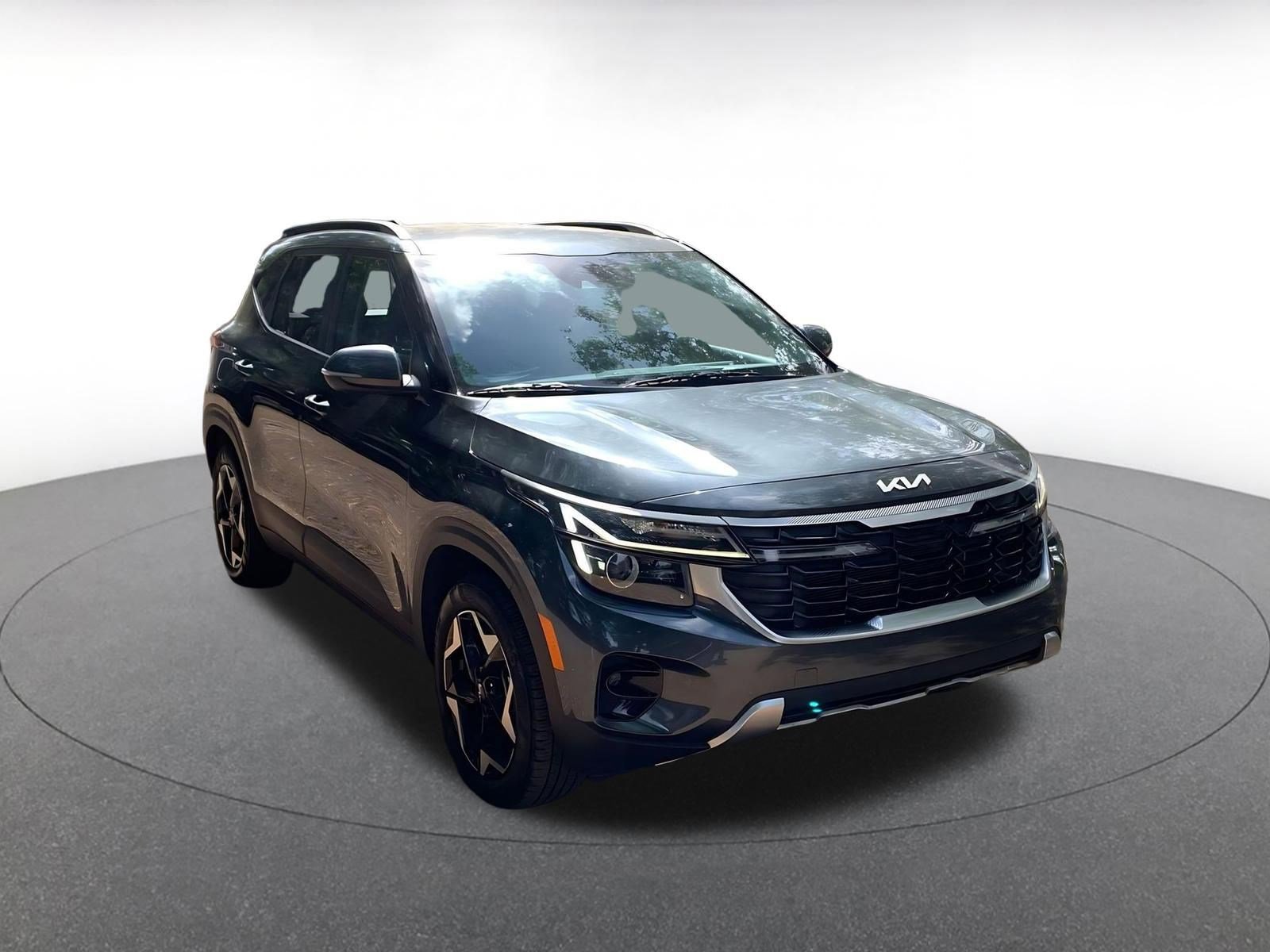 Used 2025 Kia Seltos S image 1