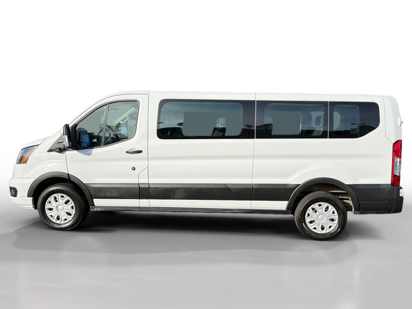 Used 2023 Ford Transit 350 XLT image 2