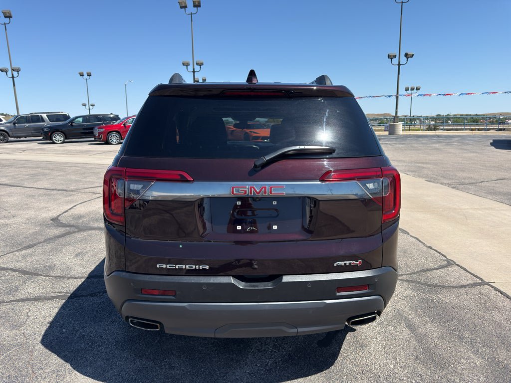 Used 2021 GMC Acadia AT4 w/ GMC Pro Grade Package AWD/4WD image 4