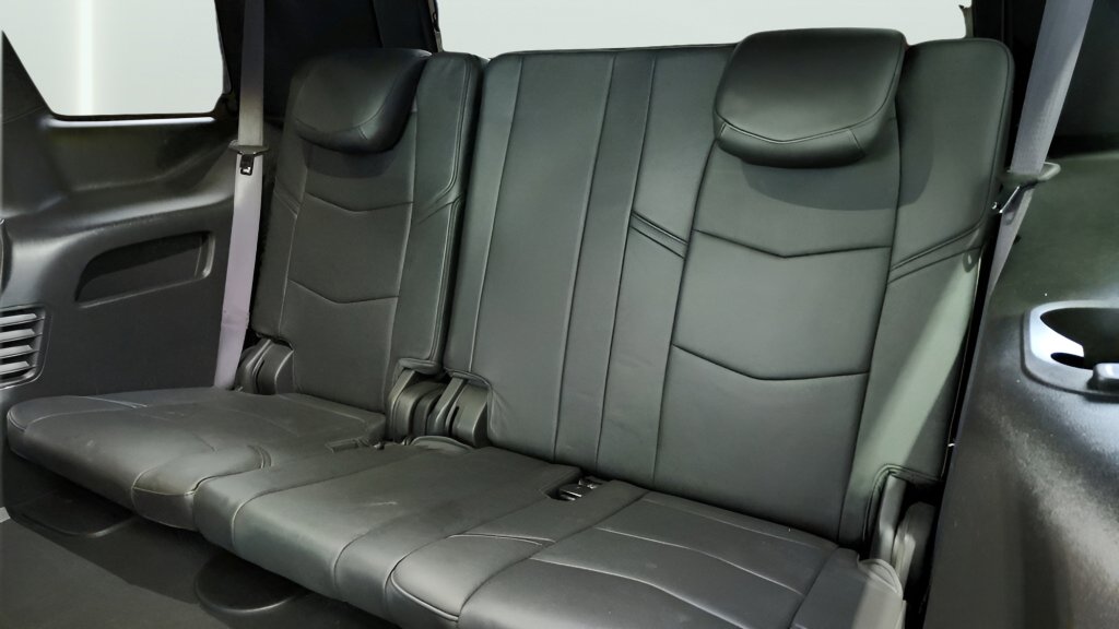 Used 2016 Cadillac Escalade Platinum image 32